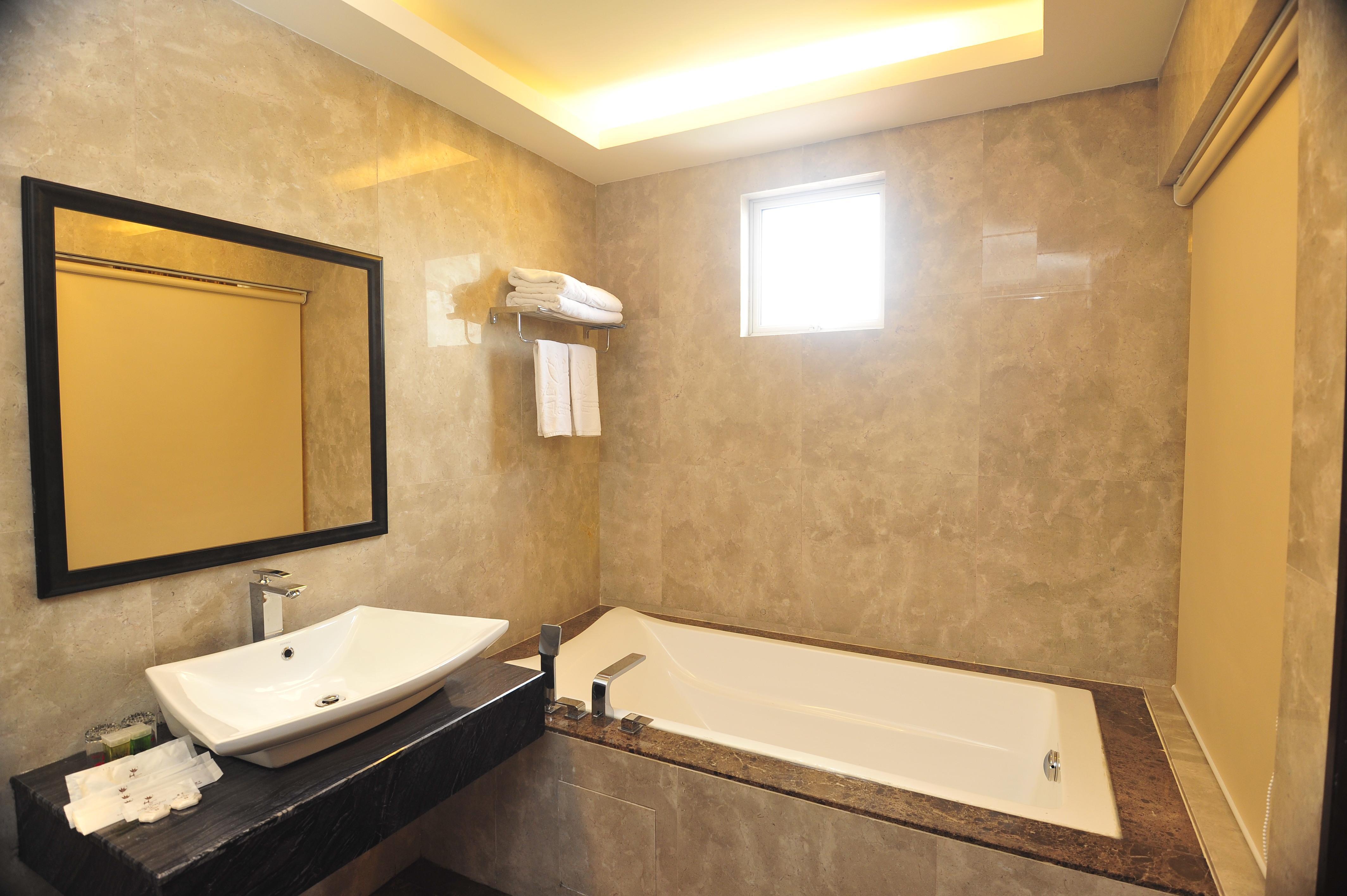 Hallmark Crown Hotel Malacca Eksteriør bilde