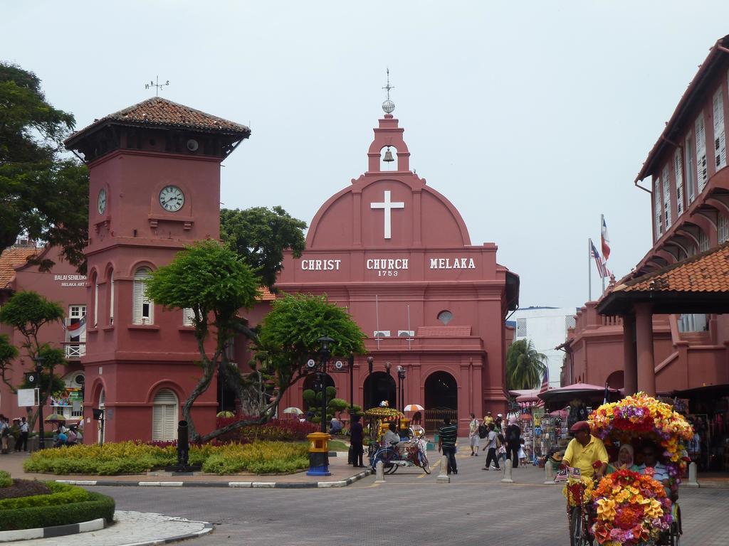Hallmark Crown Hotel Malacca Eksteriør bilde