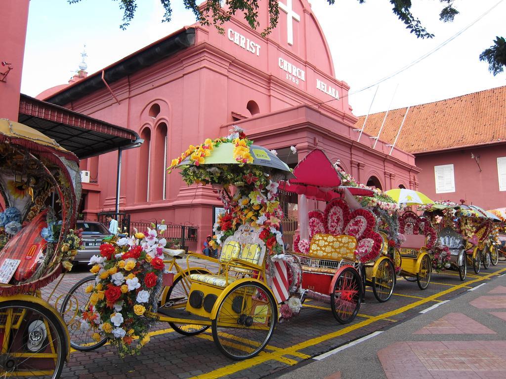 Hallmark Crown Hotel Malacca Eksteriør bilde