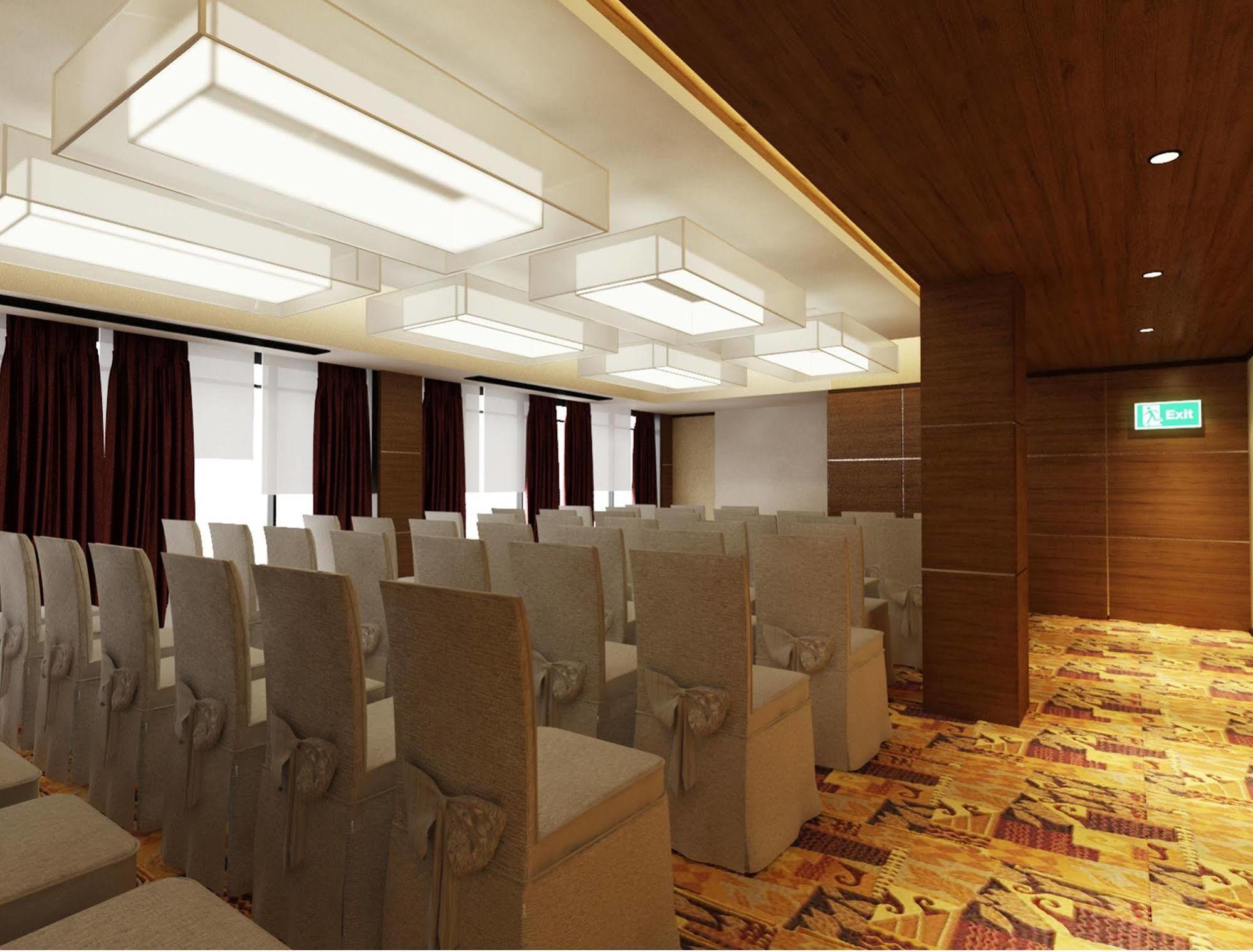 Hallmark Crown Hotel Malacca Eksteriør bilde