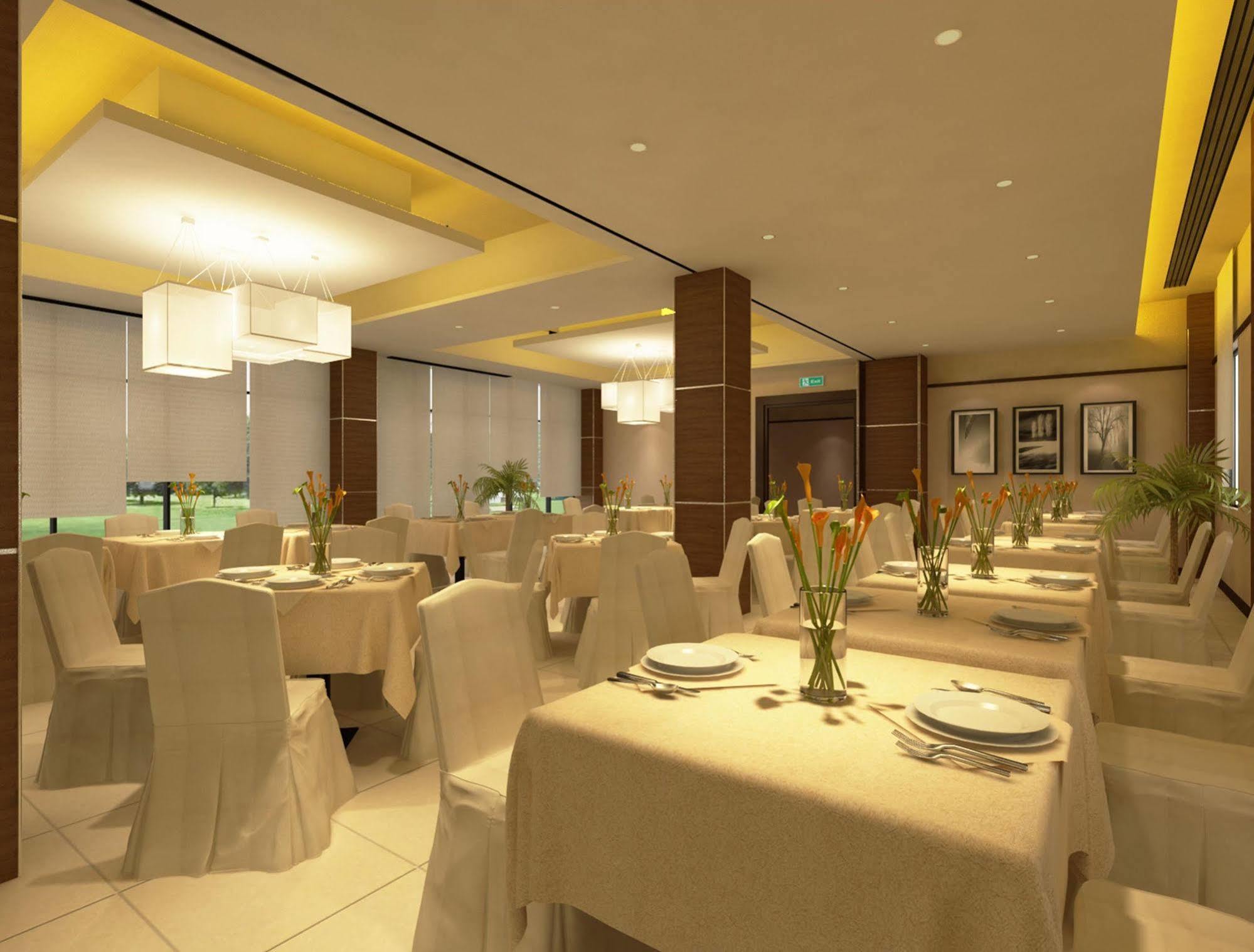 Hallmark Crown Hotel Malacca Eksteriør bilde