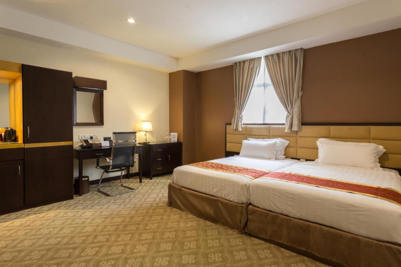 Hallmark Crown Hotel Malacca Eksteriør bilde